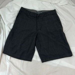 O’Neill Black Charcoal Plaid Flat Front Shorts Size 30